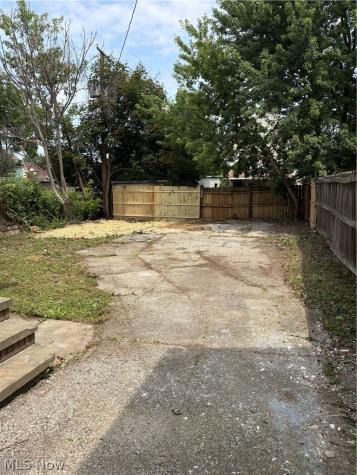 4402 Riverside Avenue Cleveland OH 44102