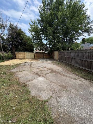 4402 Riverside Avenue Cleveland OH 44102