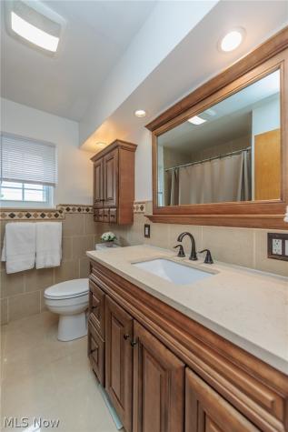 4549 Golfway Road South Euclid OH 44121