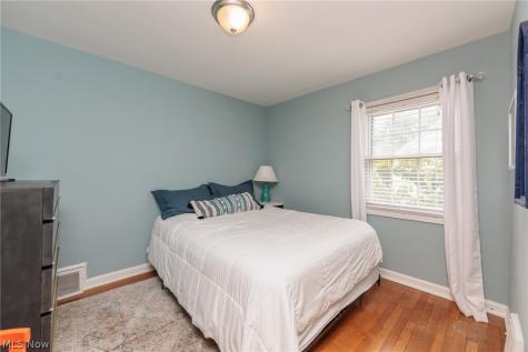 4549 Golfway Road South Euclid OH 44121