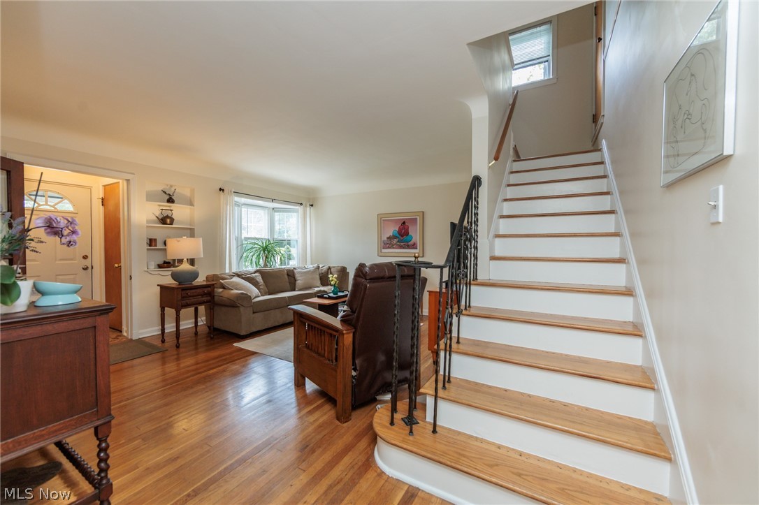 4549 Golfway Road South Euclid OH 44121
