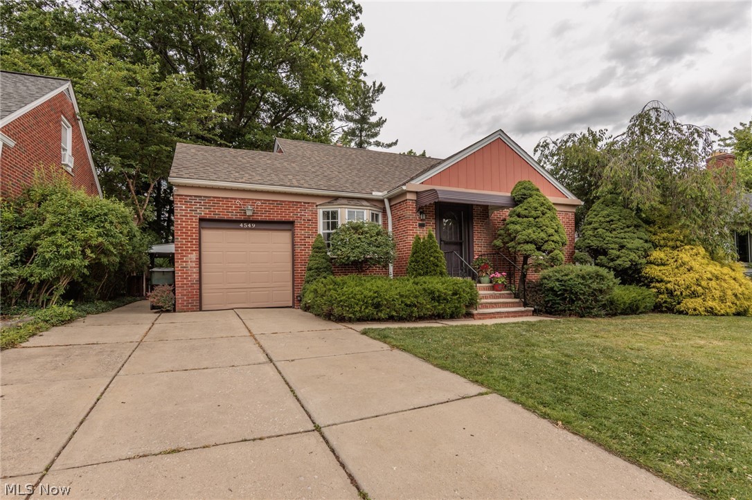 4549 Golfway Road South Euclid OH 44121