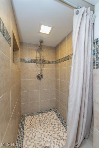 4549 Golfway Road South Euclid OH 44121