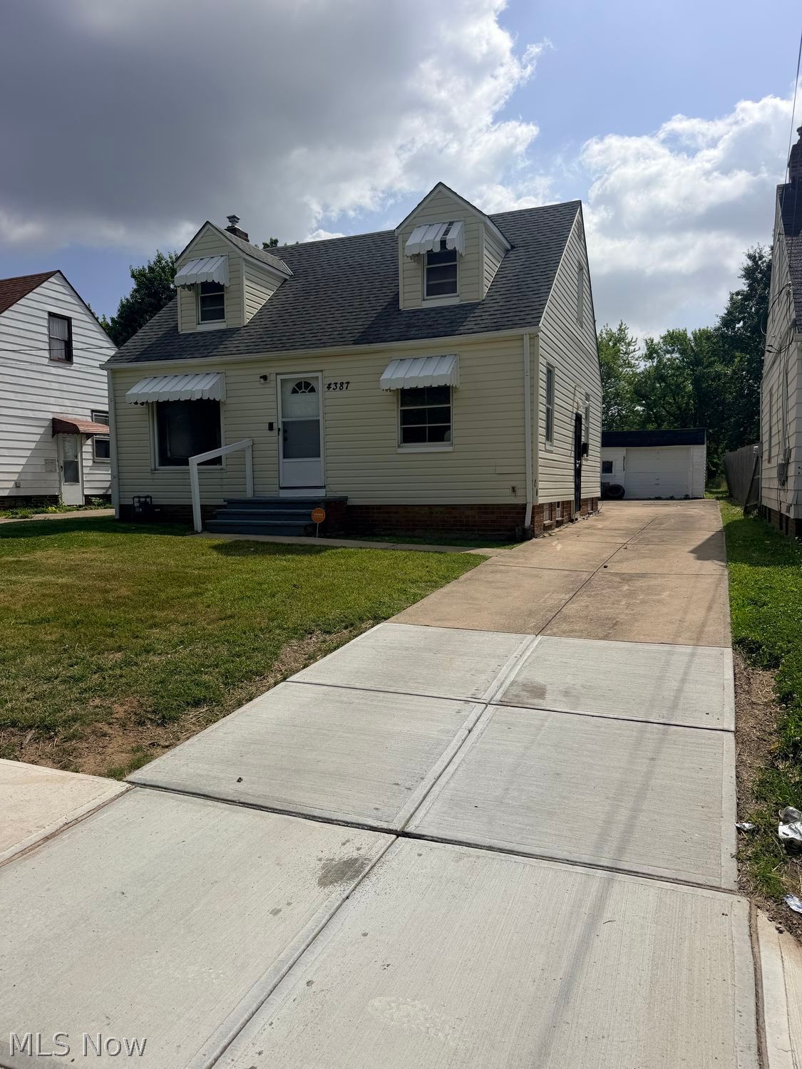 4387 E 175th Street Cleveland OH 44128
