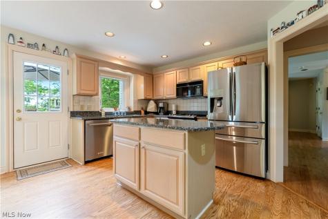615 Highwood Drive Cuyahoga Falls OH 44223