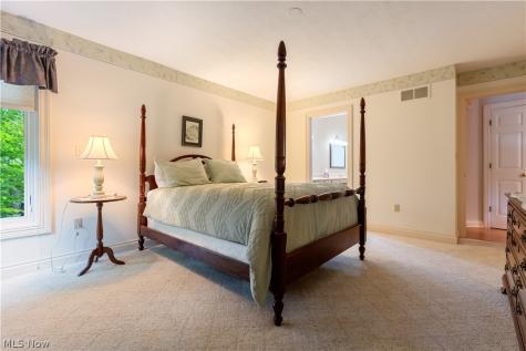615 Highwood Drive Cuyahoga Falls OH 44223