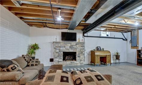 2390 Auberry Drive Akron OH 44312