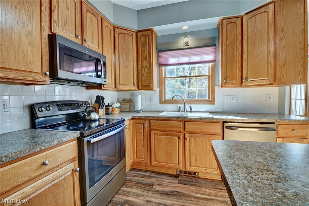 2390 Auberry Drive Green OH 44312