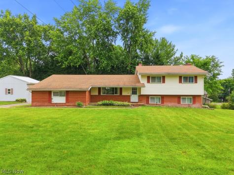 6315 Redbird Terrace New Franklin OH 44216