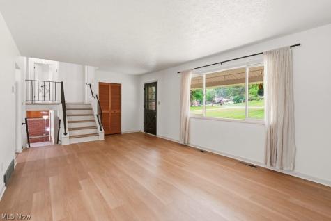 6315 Redbird Terrace New Franklin OH 44216