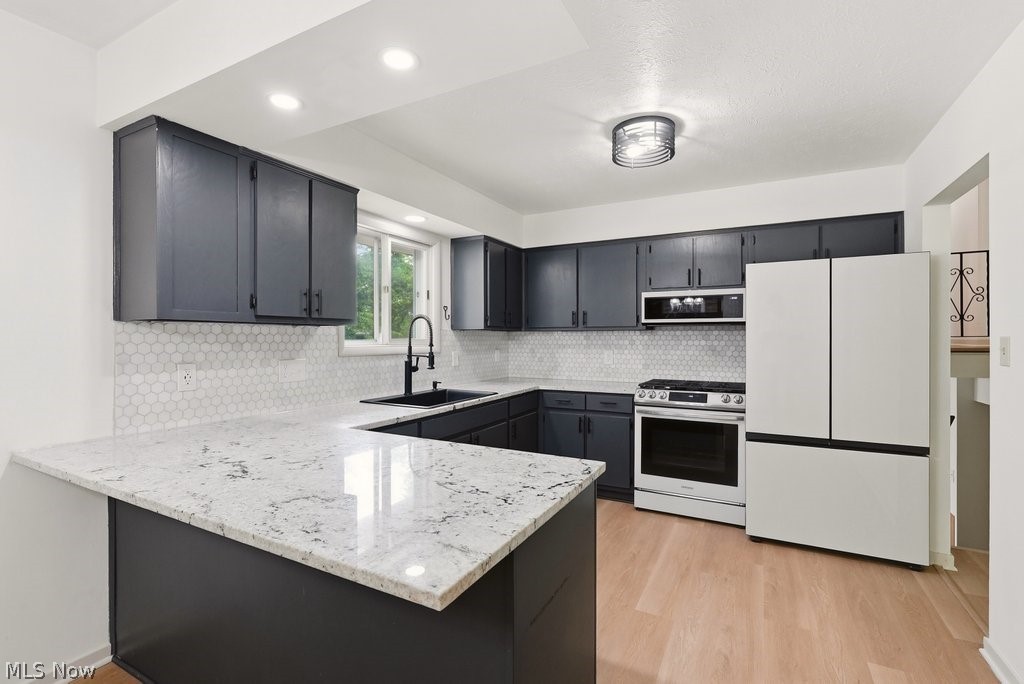 6315 Redbird Terrace New Franklin OH 44216
