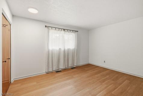 6315 Redbird Terrace New Franklin OH 44216