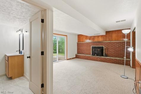 6315 Redbird Terrace New Franklin OH 44216
