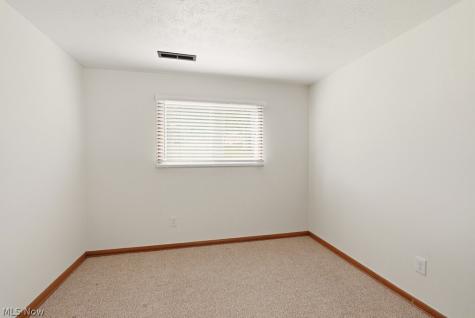 6315 Redbird Terrace New Franklin OH 44216