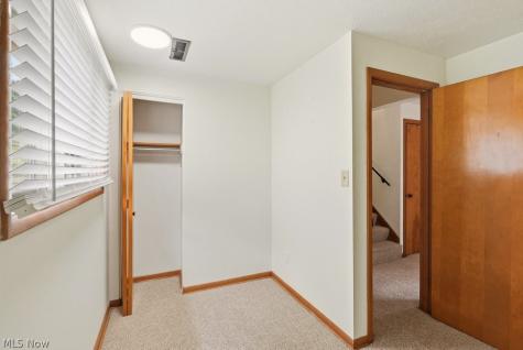 6315 Redbird Terrace New Franklin OH 44216