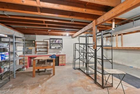 6315 Redbird Terrace New Franklin OH 44216