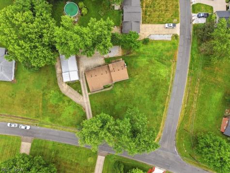 6315 Redbird Terrace New Franklin OH 44216