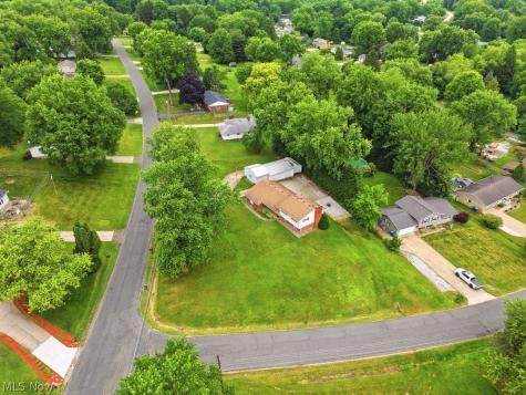 6315 Redbird Terrace New Franklin OH 44216