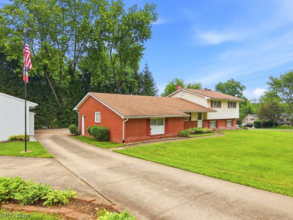 6315 Redbird Terrace New Franklin OH 44216