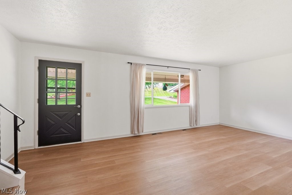 6315 Redbird Terrace New Franklin OH 44216