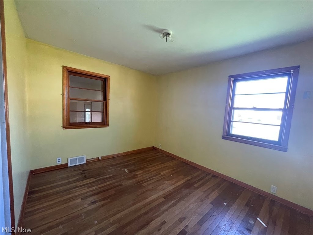 234 N Bridge Street Newcomerstown OH 43832