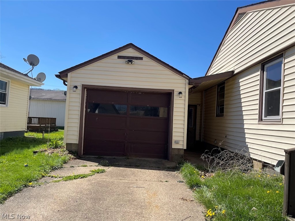 234 N Bridge Street Newcomerstown OH 43832