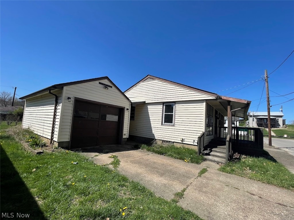 234 N Bridge Street Newcomerstown OH 43832