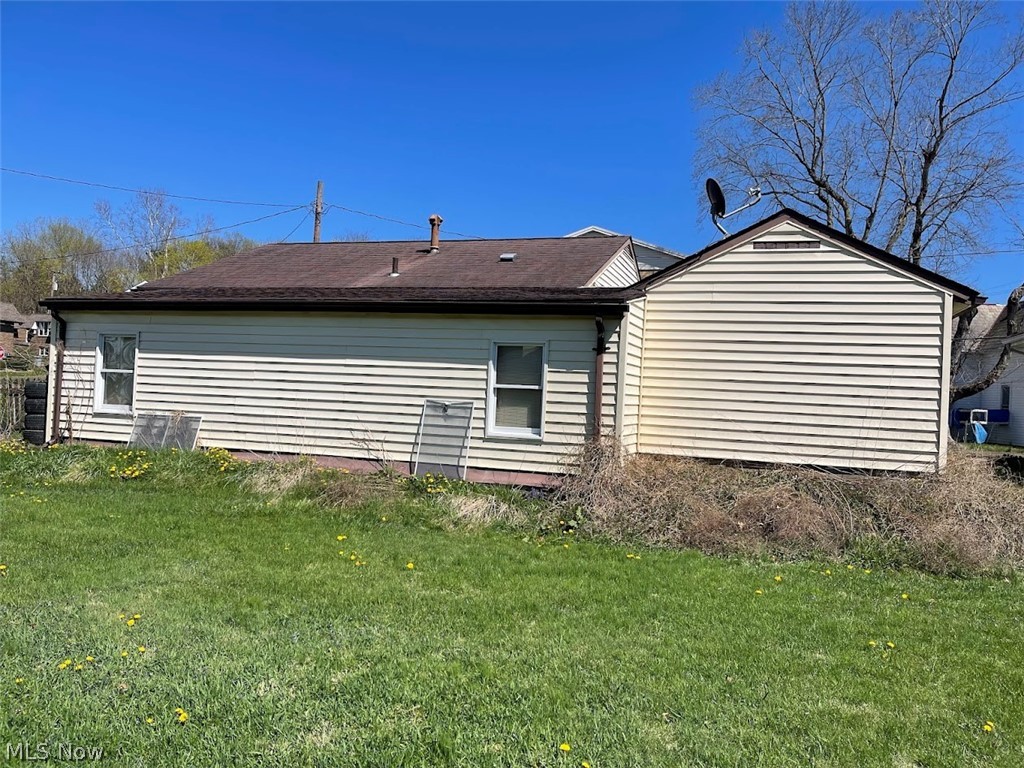 234 N Bridge Street Newcomerstown OH 43832