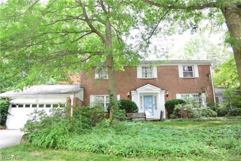 345 Marian Lake Boulevard Cuyahoga Falls OH 44223