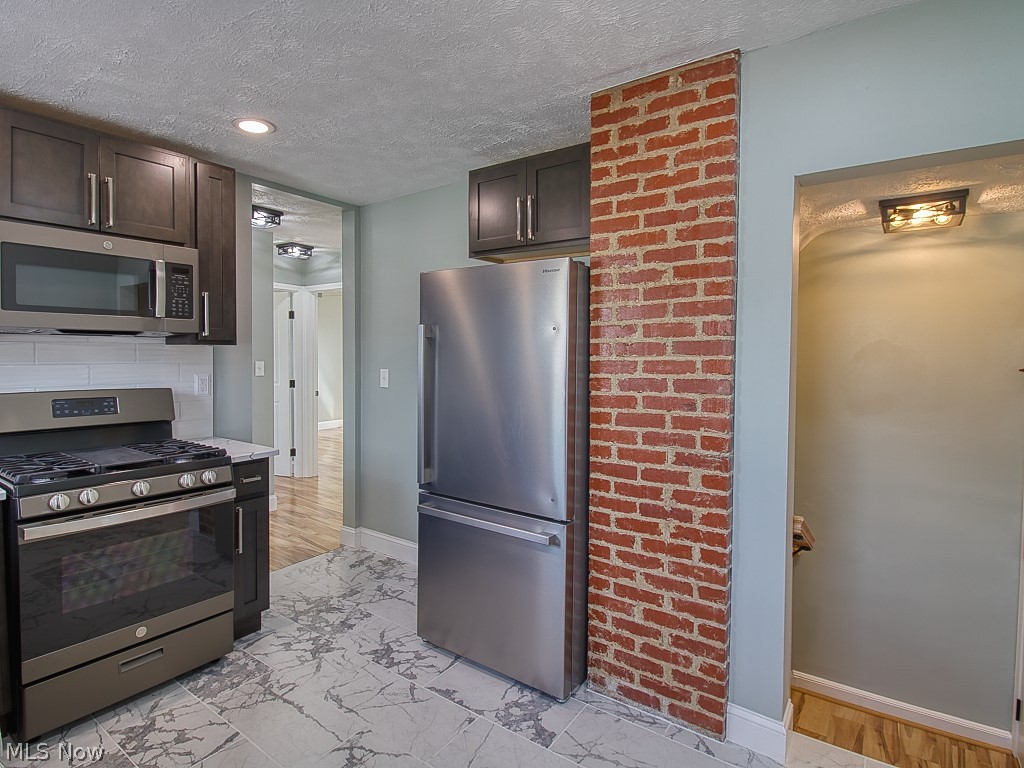 5706 Virginia Avenue Parma OH 44129