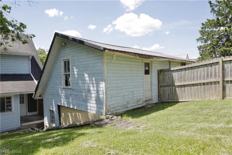 109 Fairview Avenue Millersburg OH 44654