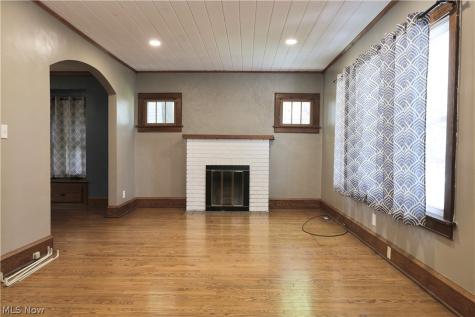 109 Fairview Avenue Millersburg OH 44654