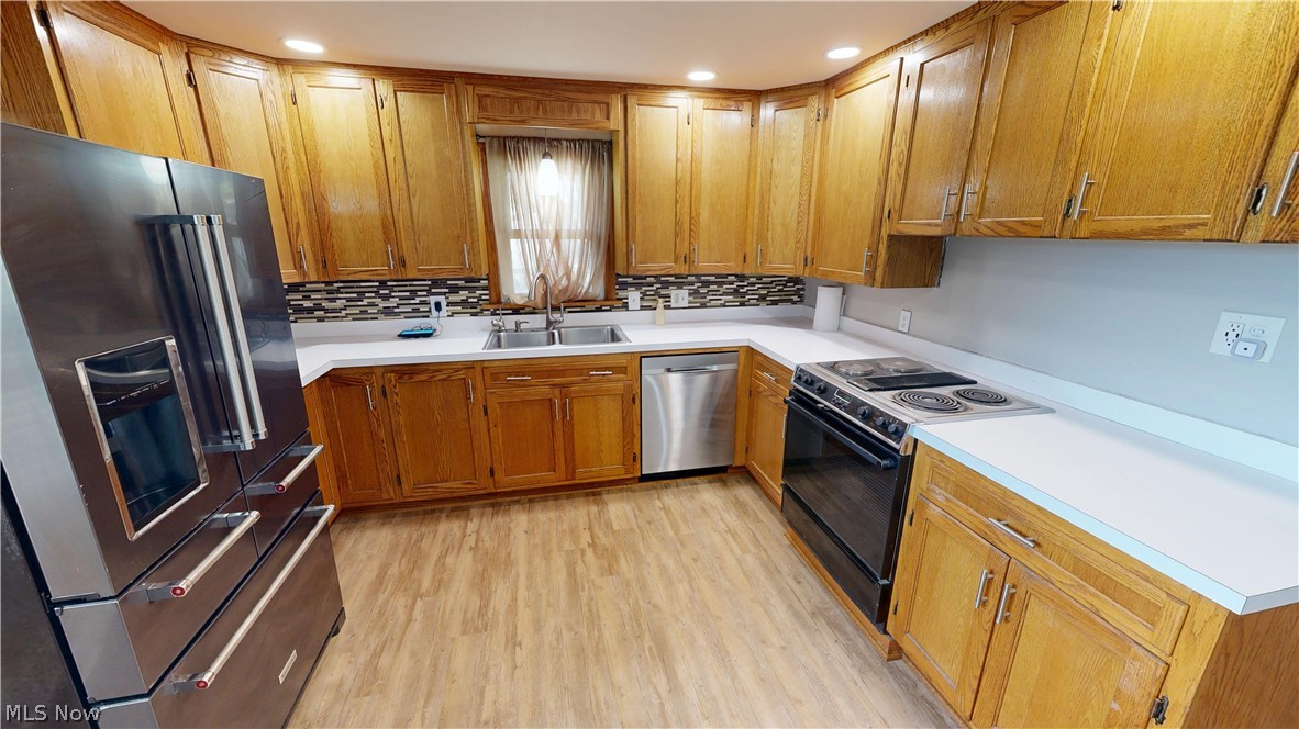 1100 Fairfield School Road Columbiana OH 44408