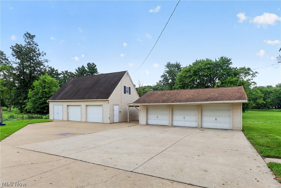1100 Fairfield School Road Columbiana OH 44408