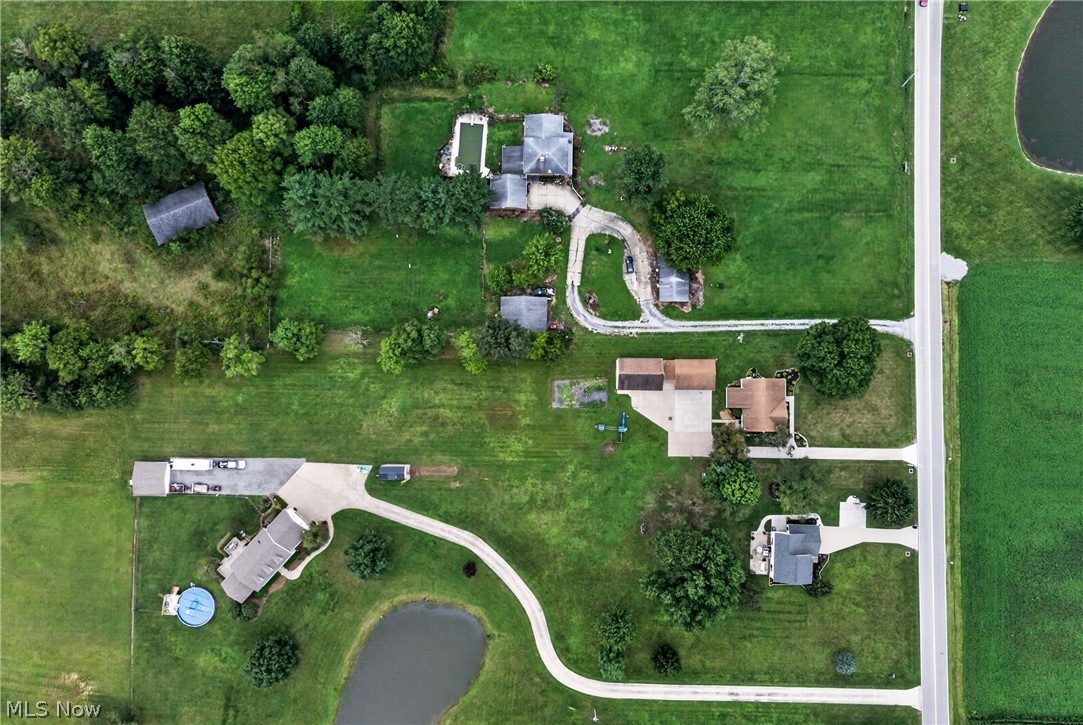 1100 Fairfield School Road Columbiana OH 44408
