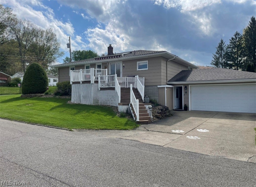 447 W Omar Street Struthers OH 44471