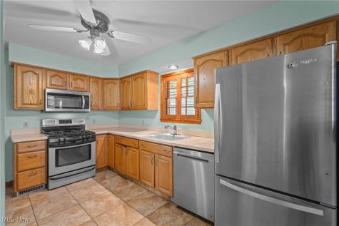 14344 Fayette Boulevard Brook Park OH 44142