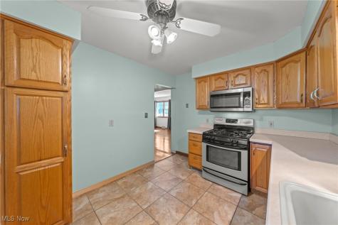 14344 Fayette Boulevard Brook Park OH 44142