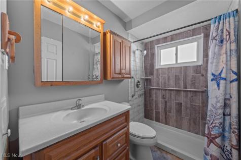 14344 Fayette Boulevard Brook Park OH 44142