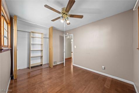 14344 Fayette Boulevard Brook Park OH 44142