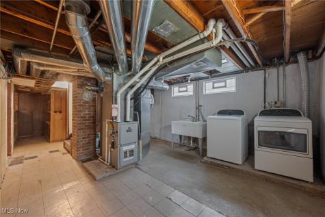 14344 Fayette Boulevard Brook Park OH 44142