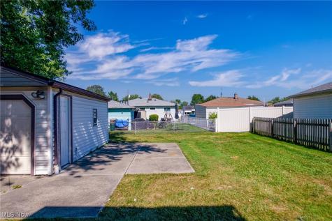 14344 Fayette Boulevard Brook Park OH 44142