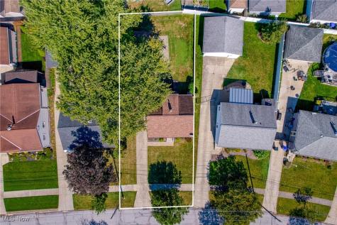 14344 Fayette Boulevard Brook Park OH 44142