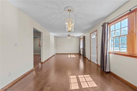 14344 Fayette Boulevard Brook Park OH 44142