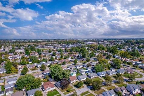 14344 Fayette Boulevard Brook Park OH 44142