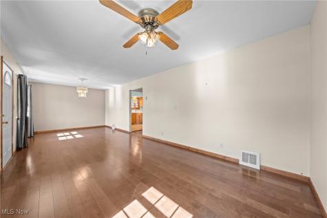 14344 Fayette Boulevard Brook Park OH 44142