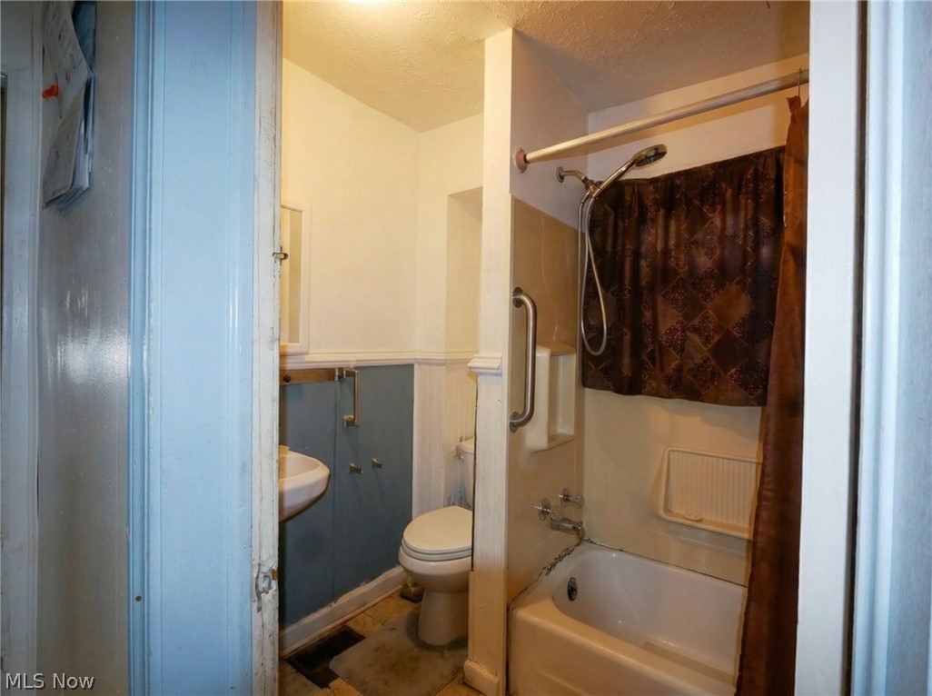 307 E Glenwood Avenue Akron OH 44310