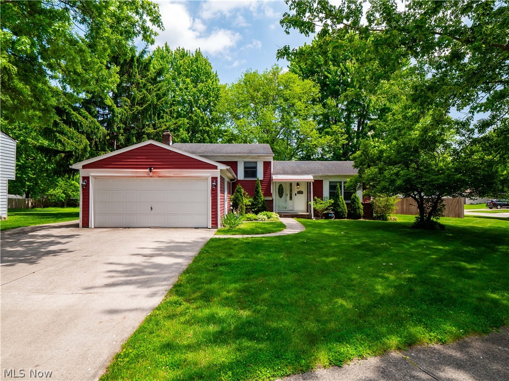 8590 Fairlane Drive Olmsted Falls OH 44138