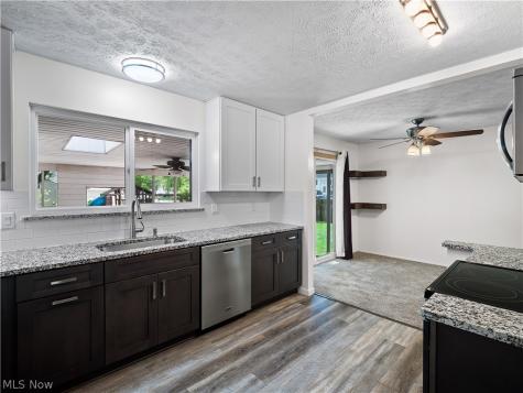 8590 Fairlane Drive Olmsted Falls OH 44138
