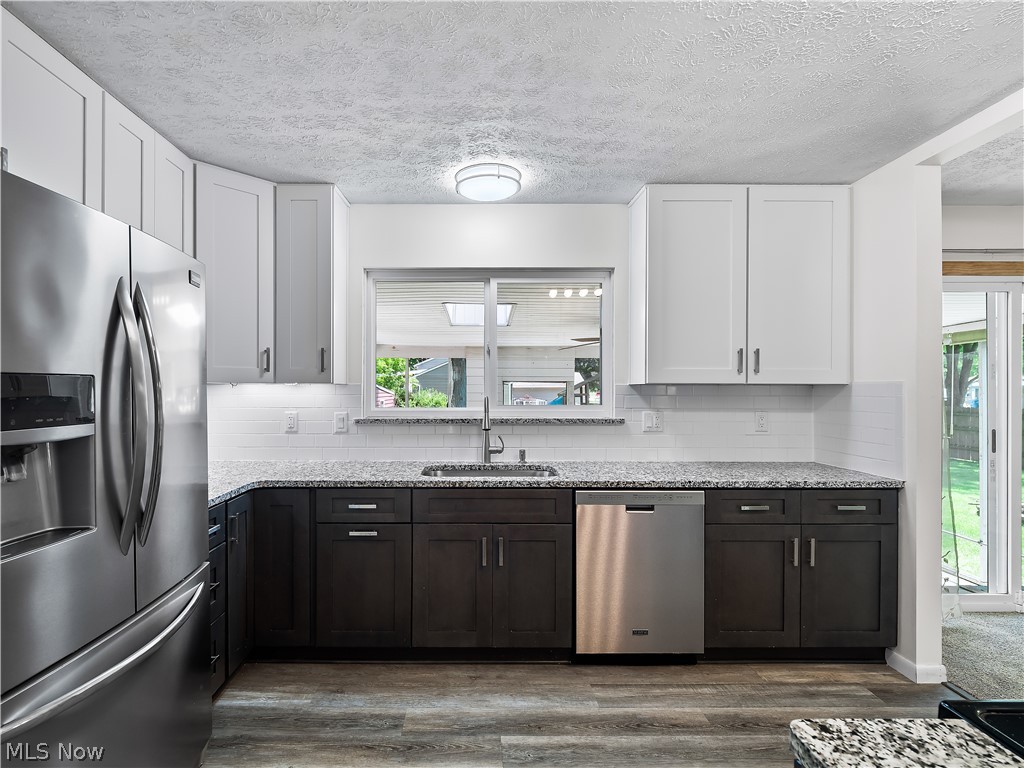 8590 Fairlane Drive Olmsted Falls OH 44138